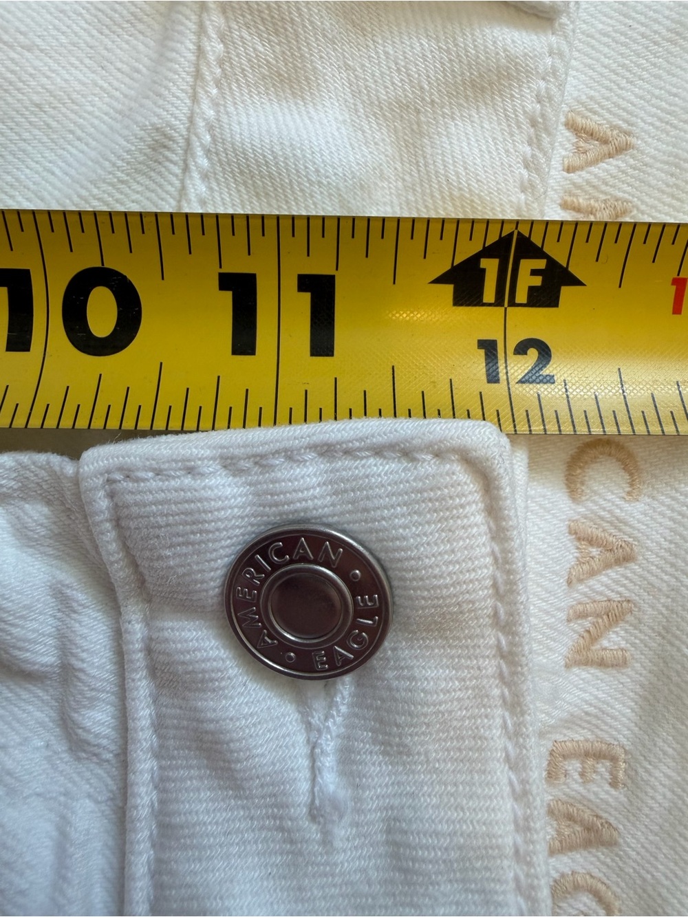 NWT American Eagle White Super High-Rise Baggy Wide Leg Cargo Jeans - Picture 11 of 12
